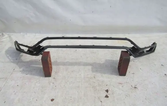 Volvo XC90 Front bumper lip 