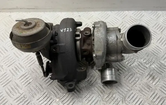 Toyota Verso Turbo 1002120038 172010R050 1002120037