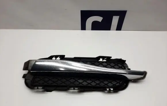 Jaguar XF X250 Front fog light trim/grill 8X2315K233BC