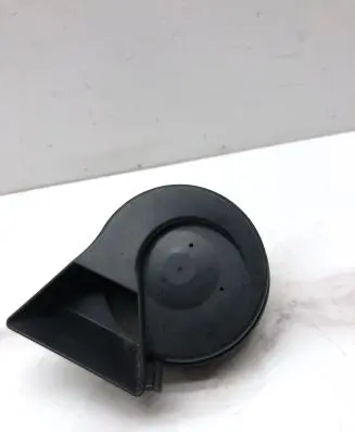 Audi A4 S4 B7 8E 8H Horn signal 8E0951223C