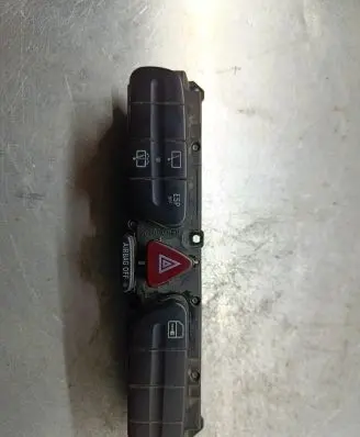 Mercedes-Benz C W203 Hazard light switch 2038218258