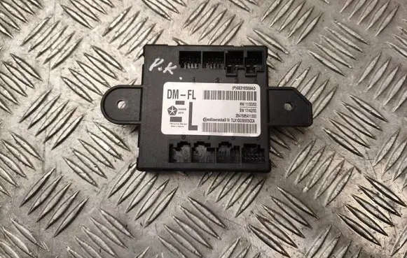 Jeep Grand Cherokee Door control unit/module 68316559AD