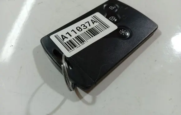 Renault Laguna III Ignition key/card 