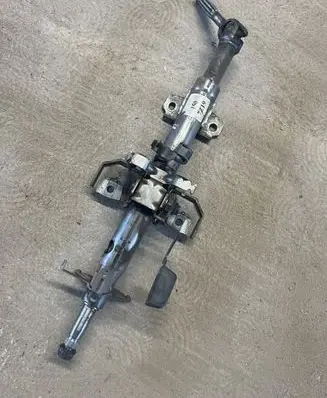 Toyota Avensis T220 Steering wheel axle