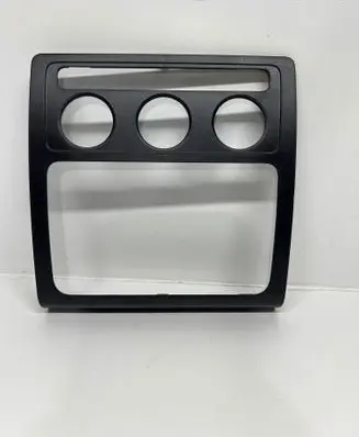 Volkswagen Caddy Radio/GPS head unit trim 2K0858061B