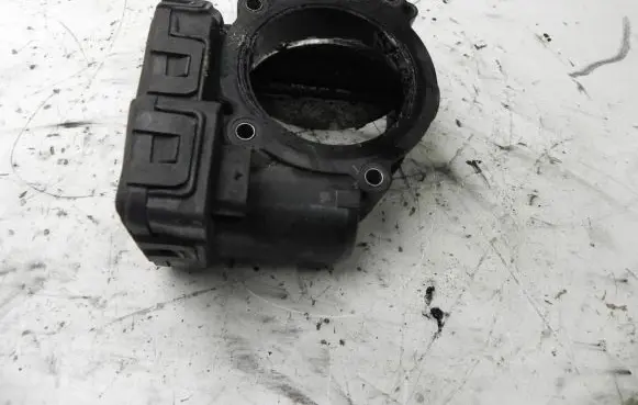 Mercedes-Benz E W212 Throttle body valve A6510900370