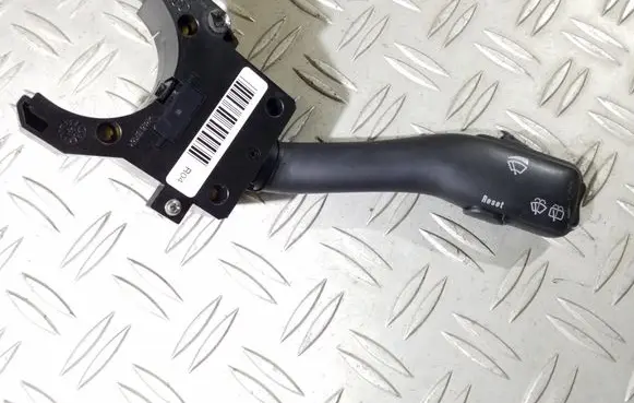 Volkswagen PASSAT B5.5 Wiper control stalk 4B0953503H