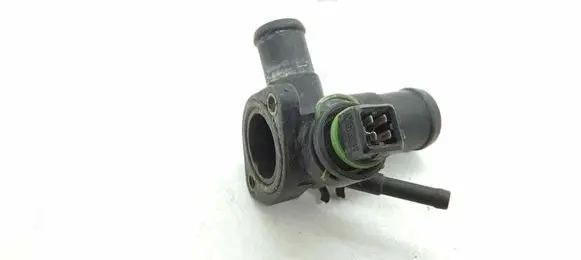 Volkswagen Transporter - Caravelle T4 Engine coolant pipe/hose 068121133AB