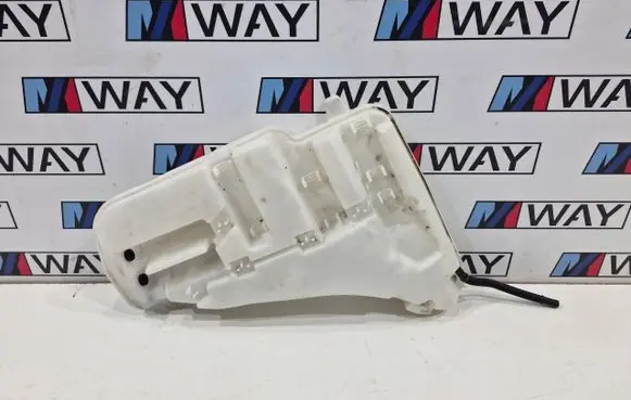 BMW 5 F10 F11 Windscreen/windshield washer pump