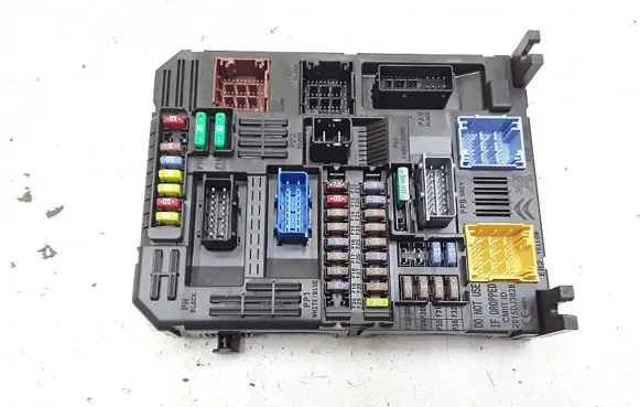 Citroen C3 Aircross Fuse module