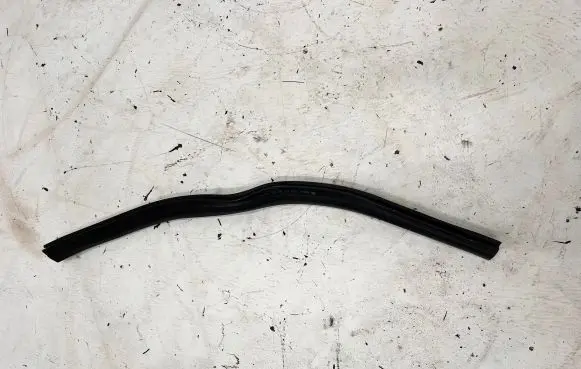 Mercedes-Benz C W204 Engine compartment rubber A2046280198