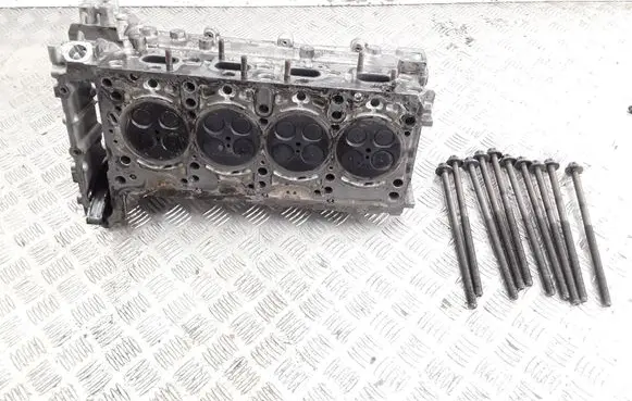Mercedes-Benz C W204 Engine head 6510160201 0814M099E 1102085422