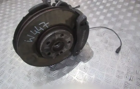 Mercedes-Benz Metris W447 Front wheel hub spindle knuckle A4473300220