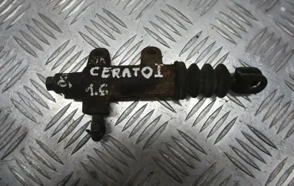 KIA Cerato Clutch slave cylinder 