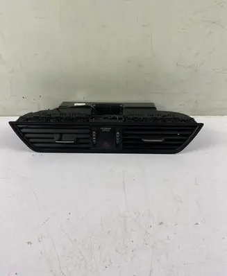 Skoda Superb B8 (3V) Dash center air vent grill 3V0820951E 09089005 09089006