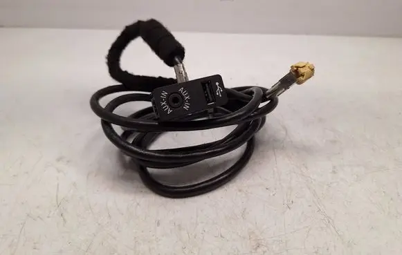 BMW 2 F22 F23 USB socket connector 84109229246 84109229244