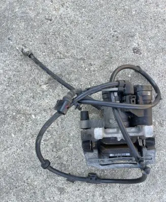 Audi A3 8Y Rear brake caliper 5R3615406A 5R3615405A