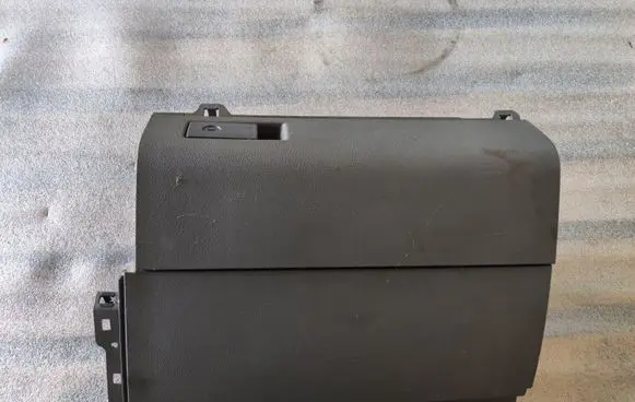 Volkswagen Touran I Glove box 1T1857097C
