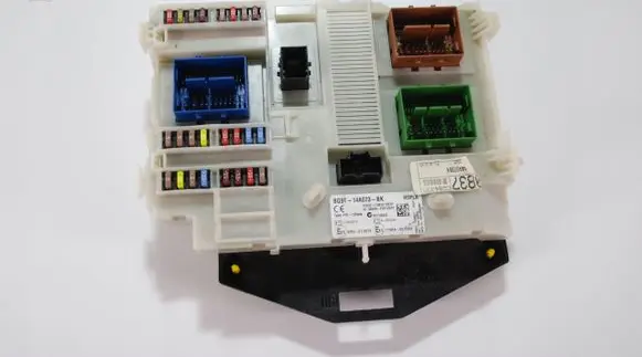 Ford Mondeo MK IV Fuse module BG9T14A073BK