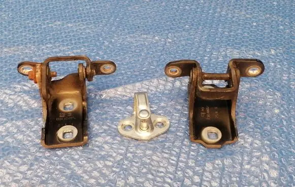 Front door hinge set