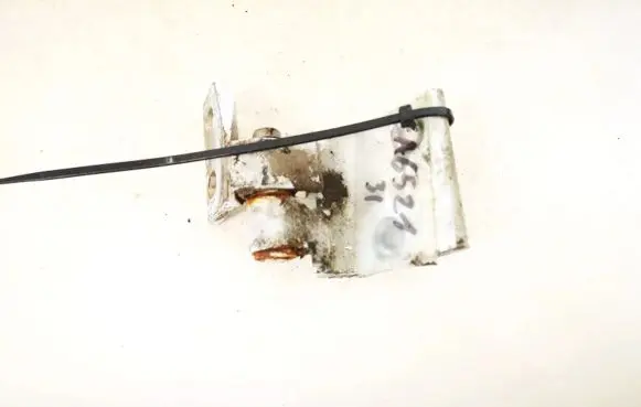 Peugeot Partner Front door upper hinge