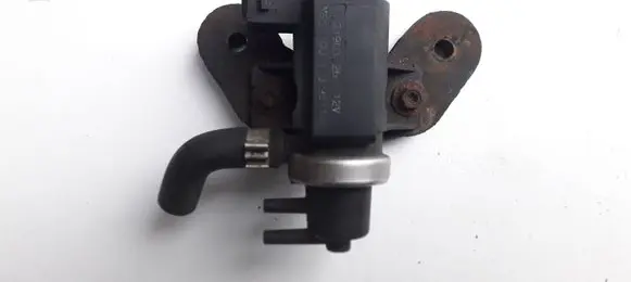 Opel Insignia A Vacuum valve 68201