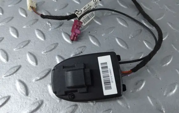 Mercedes-Benz S W221 Bluetooth antenna A2218203911 A2048200015