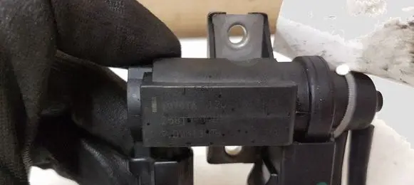 Toyota RAV 4 (XA30) Turbo solenoid valve 70051308 258190R011