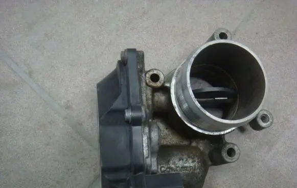 Audi A5 8T 8F Throttle valve 03L128063R