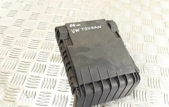 Volkswagen Touran I Fuse box set 1K0937125A