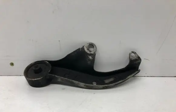 BMW 7 E65 E66 Muffler mount bracket/holder 7789165