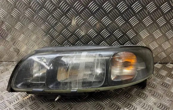 Volvo S60 Headlight/headlamp 89006822