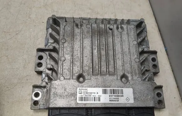 Renault Scenic III - Grand scenic III Engine control unit/module S180153110A 237104833R