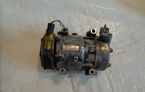 Citroen Berlingo Air conditioning (A/C) compressor (pump) 9695232180