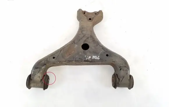 Mercedes-Benz Vito Viano W639 Front lower control arm/wishbone A6393300810