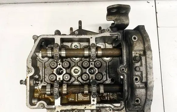 Subaru Forester SH Engine head t20d lh103