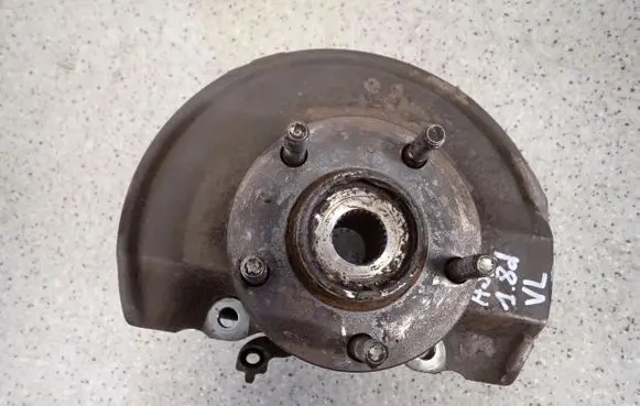 Mitsubishi ASX Front wheel hub spindle knuckle