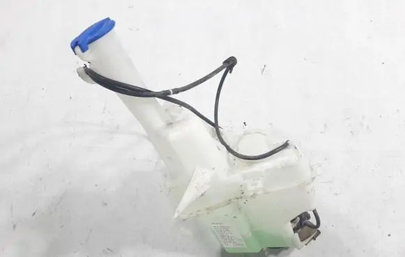 Hyundai Kona I Windshield washer fluid reservoir/tank 98610J9000