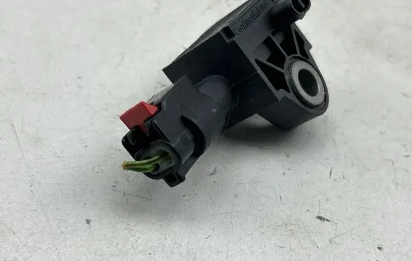Chrysler Pacifica Airbag deployment crash/impact sensor 53328370 68245080AA 0CB5160