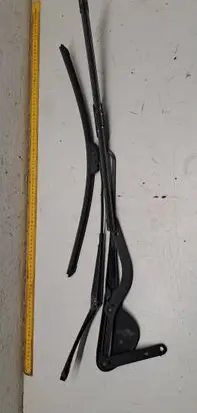 Mercedes-Benz C W203 Front wiper blade arm 181267
