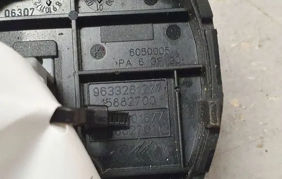 Citroen C5 Suspension ride height/mode switch 9633261277 15882700 6050005