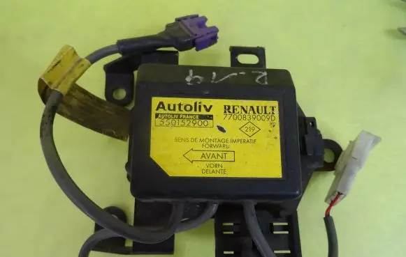 Renault 19 Airbag control unit/module 7700839009D 550152900