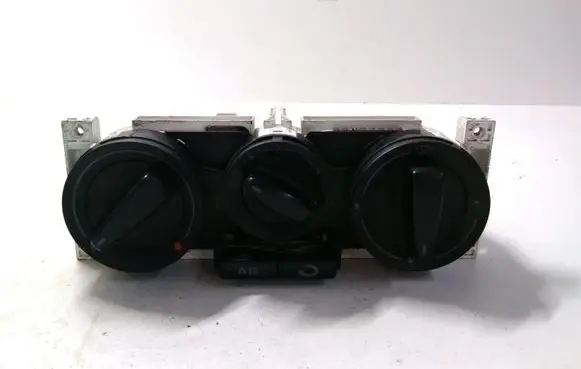 Skoda Octavia Mk1 (1U) Climate control unit 1J0820045E