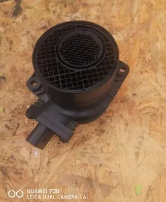 Skoda Octavia Mk2 (1Z) Mass air flow meter 074906461B 0281002461