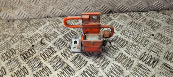 Volkswagen Caddy Front door lower hinge 