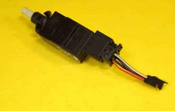 Mercedes-Benz B W245 Brake pedal sensor switch 0015452009
