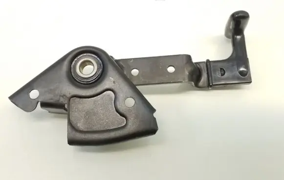Engine bonnet (hood) release handle