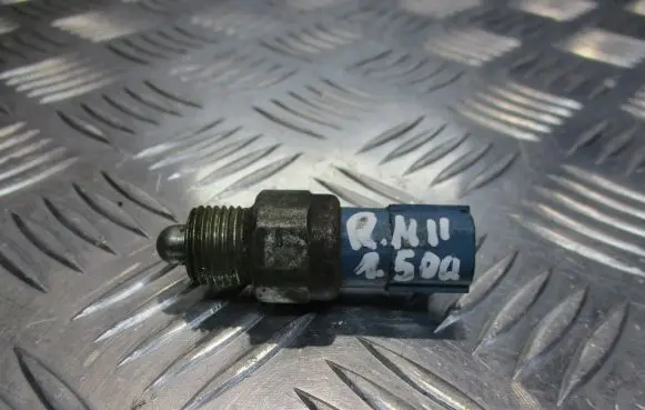 Renault Megane II Reversing light switch sensor 