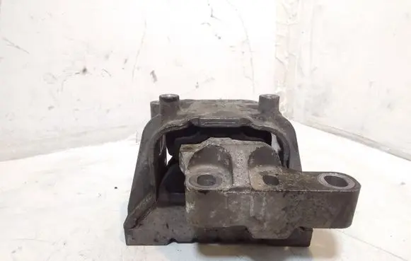 Volkswagen PASSAT CC Engine mount bracket 1K0199262CR