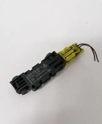 Volkswagen Touran I Airbag deployment crash/impact sensor 8E0959651A